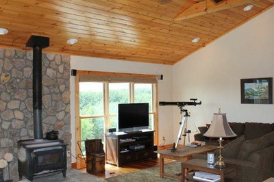 Livingrm.jpg