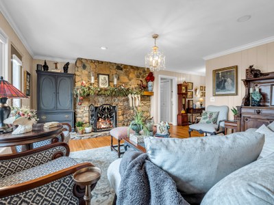 18 web or mls 305 Meadowlark 18