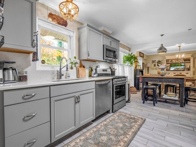 24 web or mls 305 Meadowlark 24