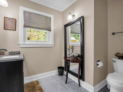 32 web or mls 305 Meadowlark 32