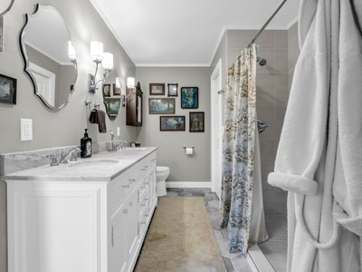 40 web or mls 305 Meadowlark 40