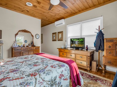 47 web or mls 305 Meadowlark 47