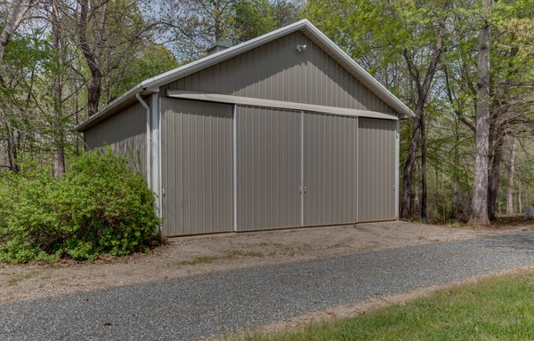 DSC 5072outbuilding