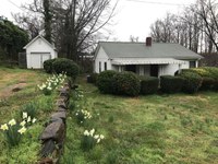 In-town Cottage 