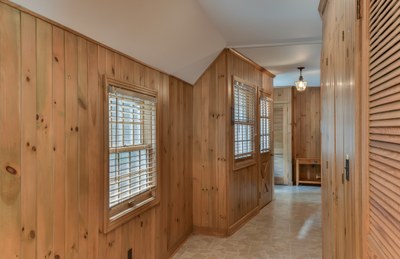 711 Green Hills Rd  23