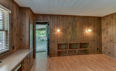 711 Green Hills Rd  40