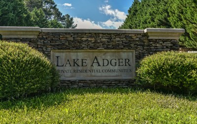 711 Green Hills Rd  62