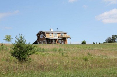 Hilltop view cabin.jpg