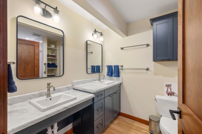 2484 W Lakeshore Dr Landrum SC 29356 52