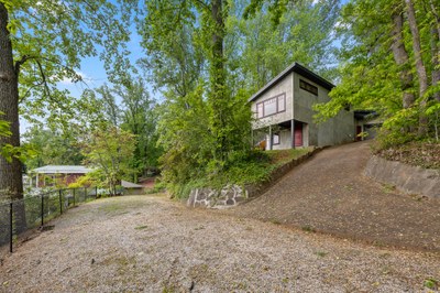 2484 W Lakeshore Dr Landrum SC 29356 61